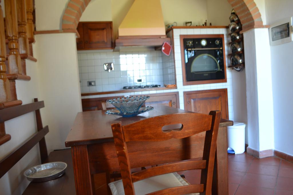 Turignano Apartment مونتيزبيرتولي الغرفة الصورة